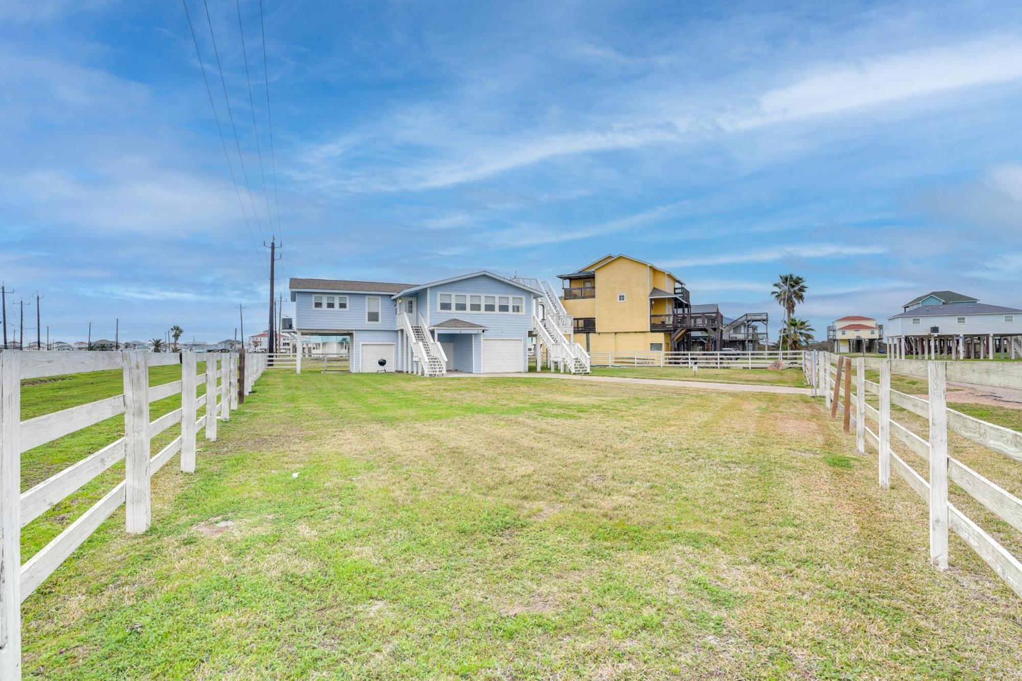 Modern Freeport Home Short Walk To Surfside Beach Exterior photo